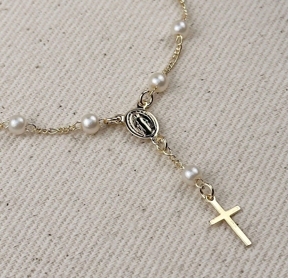 Pearl and Figaro Bracelet